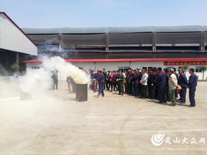 嵐山區(qū)大隊對恒贏木材廠百余員工進行消防安全培訓